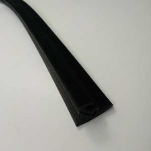 Уплотнитель стекла двери (перед.) внутр. 2109,2115 БРТ