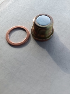 Пробка картера КПП магнитная сливная Г-ль Next; 2217;3302 (18х1,5)