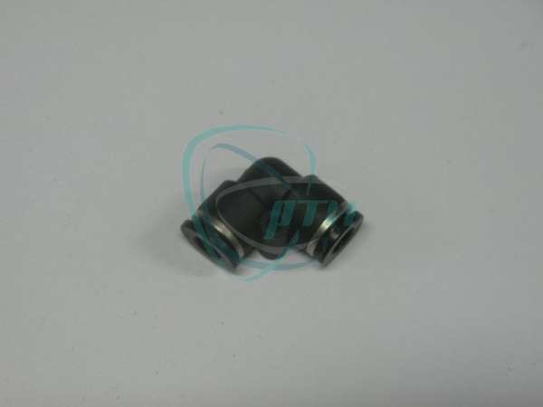 Фитинг трубки ПВХ 6 мм (угловой)