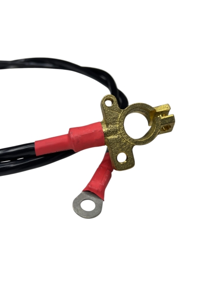 Провод АКБ (+) Г-ль NEXT дв. УМЗ-А-274 Evotech евро клемма 25мм2 1550мм