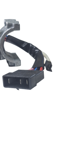 Замок зажигания УАЗ Патриот с 2 личинками замков дверей и колодкой иммобилайзера