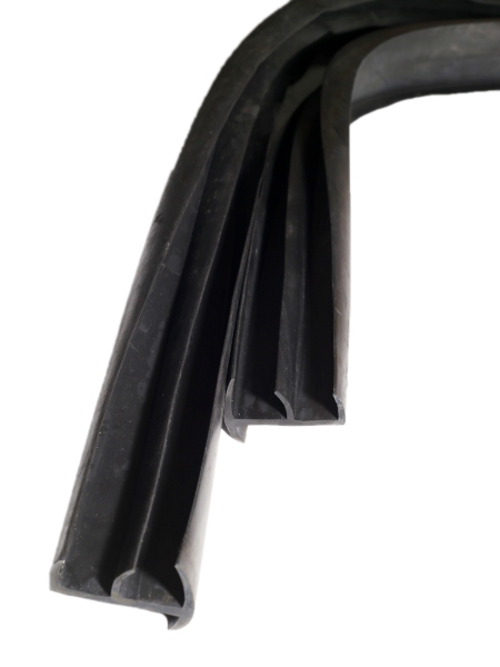 Уплотнитель двери изотерм. кузова дл.2300 2-х лепестк.Чебоксары