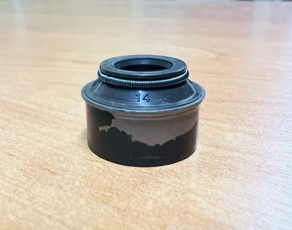 Колпачок маслоотражательный / УМЗ-4216, EvoTech VITON Фторкаучук