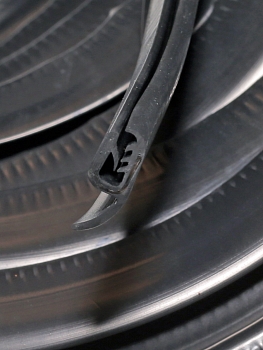 Уплотнитель двери (задней) нащельник Г-ль, ВАЗ (пороги) п/м Уралэластотехника