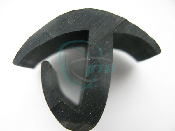 Уплотнитель двери изотермического фургона Г-3302, 3307, КАМАЗ, МАЗ 1-о лепестковый ТЗПИ