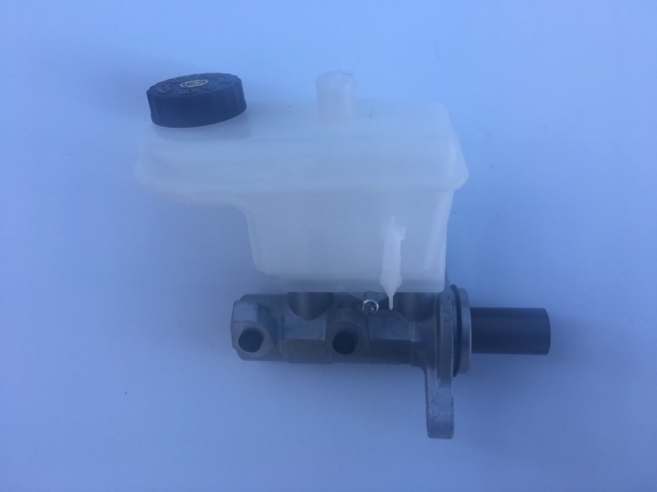 Цилиндр тормозной главный (ГТЦ) Г-ль NEXT дв.CUMMINS с бачком