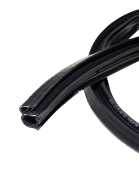 Уплотнитель двери (задней) Г-ль (1,5 м) Уралэластотехника