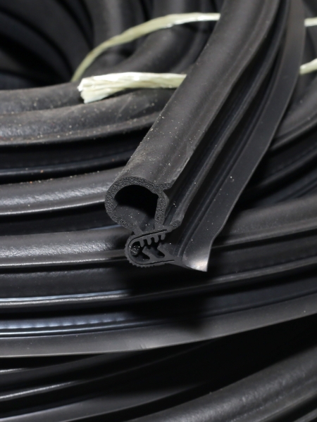 Уплотнитель проема двери ВАЗ-2110, УАЗ-3160 Уралэластотехника