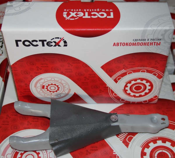 Вилка сцепления УАЗ-3151,3741 с чехлом