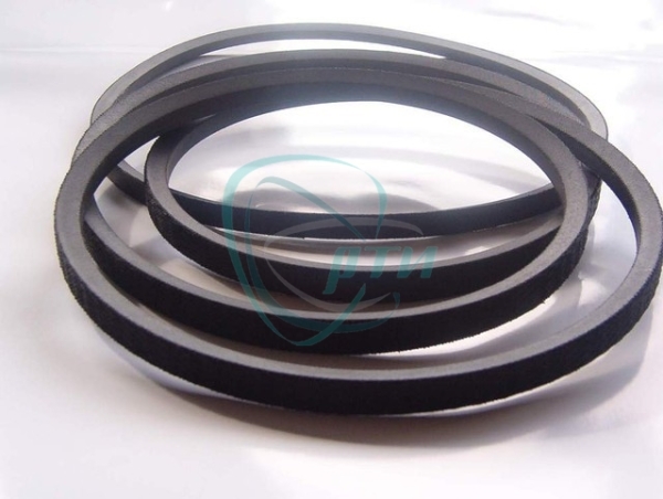 Ремень 670 (14х11) клиновой Сельхозтехника Ремень  670 (14х11) ЯРТ