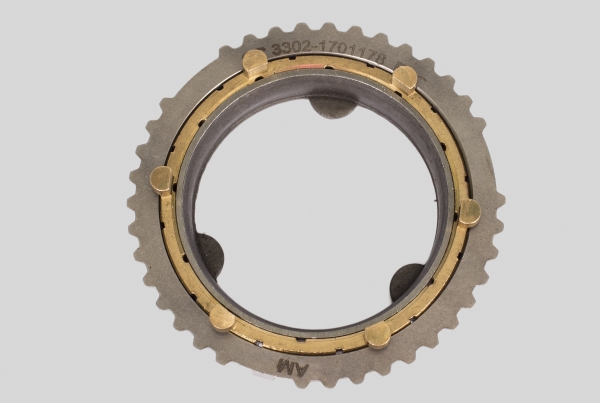 Кольцо синхронизатора блокирующее в сборе КПП-5 Вал-й