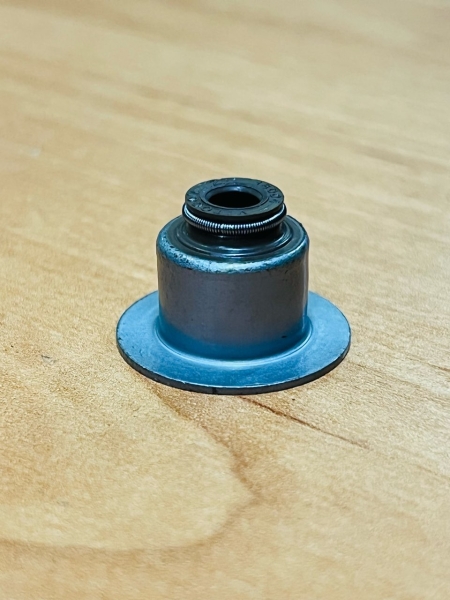 Колпачок маслоотражательный / ISF 2,8 (VITON)Фторкаучук