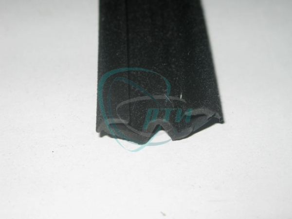 Уплотнитель стекла (опускного) ГАЗ-3307 желоб на стойке (бархотка) БРТ