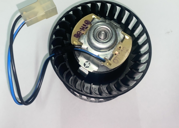 Электродвигатель отопителя для а/м Г-ль 3302 (с 2003 г.в) в сб. (с крыльч) на 2-х подшип.