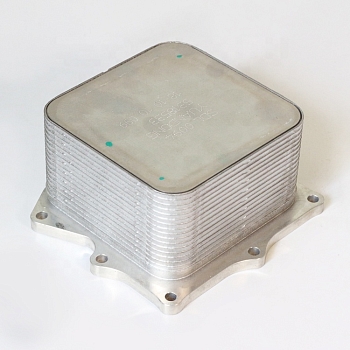 Теплообменник (маслоохладитель) ISF 2.8