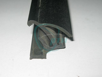 Уплотнитель стекла 2110 (опускного) зад.ниж.внутр. БРТ