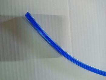 Лента щетки стеклоочистителя универсальная ПТП силик. син.