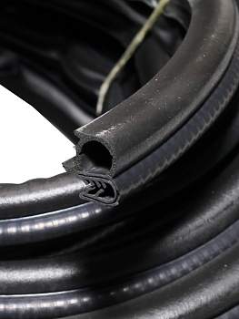 Уплотнитель проема двери Г-4301 водител. П/М Уралэластотехника