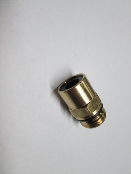 Фитинг металл. 8-М16х1,5 (прямой)