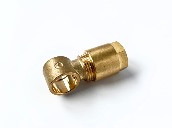 Штуцер крепления трубок ТНВД ( проходной ) CAMOZZI (Италия)