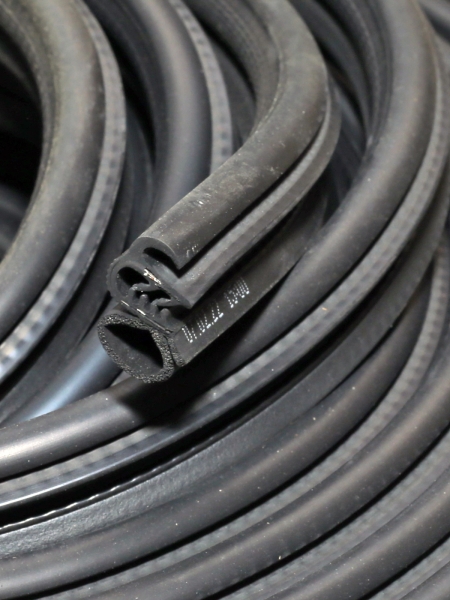 Уплотнитель проема двери Г-3110 Уралэластотехника