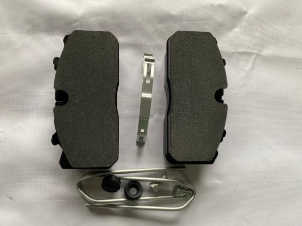 Колодки дискового тормоза на Газон Next,ПАЗ Вектор Next / в комплекте: Пружин-6шт+монтажный болт-2шт