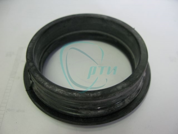 Патрубок воздушного фильтра на 126 карб. Волга, УАЗ ЯРТИ