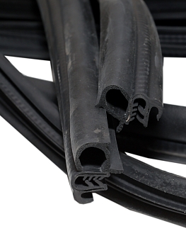 Уплотнитель проема двери Соб-ль задней /5,5 м/ Уралэластотехника