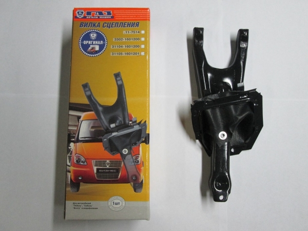 Вилка сцепления 405, 406 дв. в сборе с пружиной и пластиной