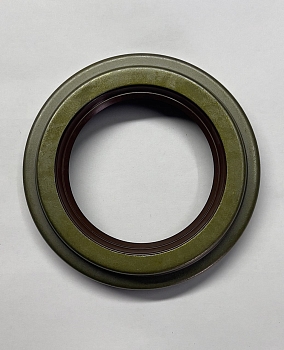 Сальник 2.2-70х110,3х13,5/24 ступицы передней в обойме / ГАЗон NEXT,3310,4301 (VITON)Фторкаучук