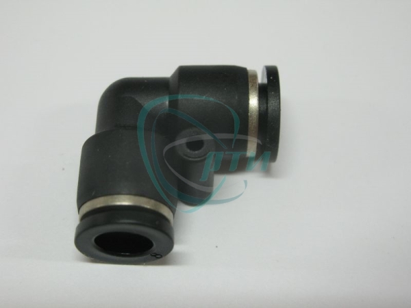 Фитинг трубки ПВХ 8 мм (угловой)