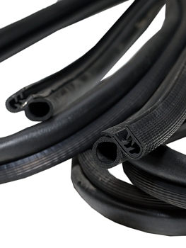 Уплотнитель проема двери МАЗ Уралэластотехника