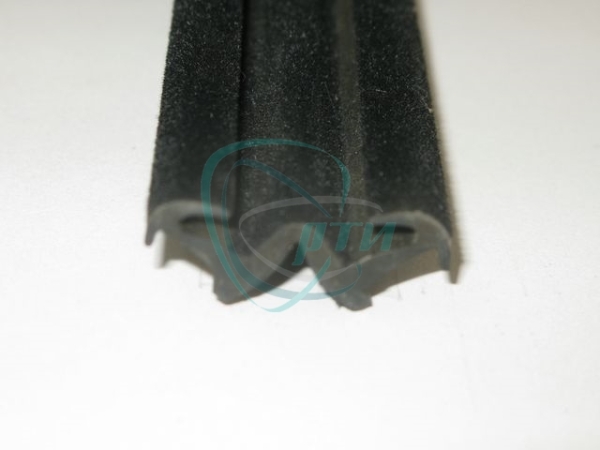 Уплотнитель стекла 2121 (опускного) перед. БРТ