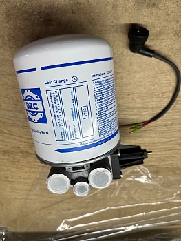 Осушитель воздуха в сборе 12V а/м 3307, 3308 (аналог KNORR-BREMZE LA6277) DZC-21