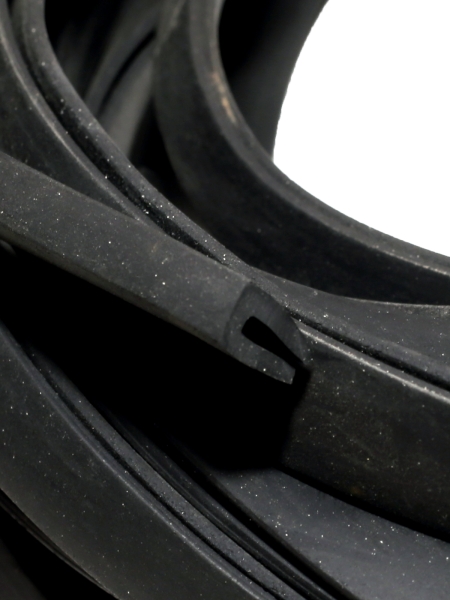 Уплотнитель П-обр.15х8х4х2 (бытовой) СЗРТ