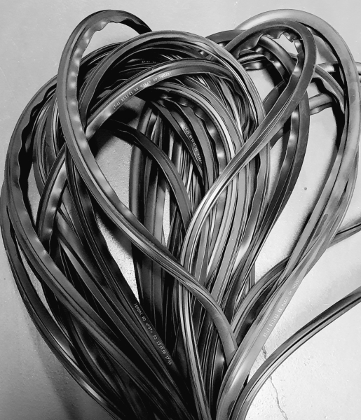 Уплотнитель облицовки передка ПАЗ Вектор NEXT Уралэластотехника