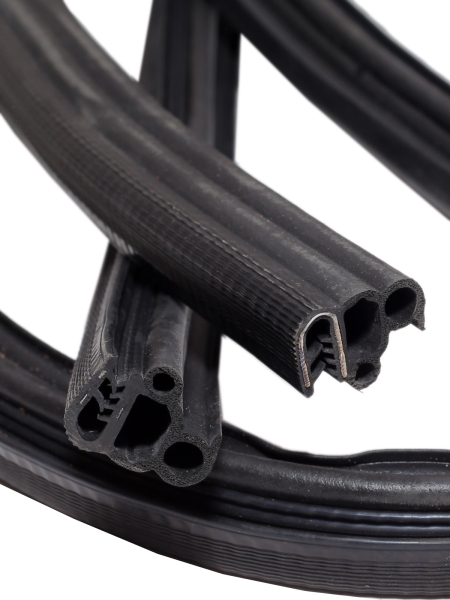 Уплотнитель проема двери КамАЗ Уралэластотехника