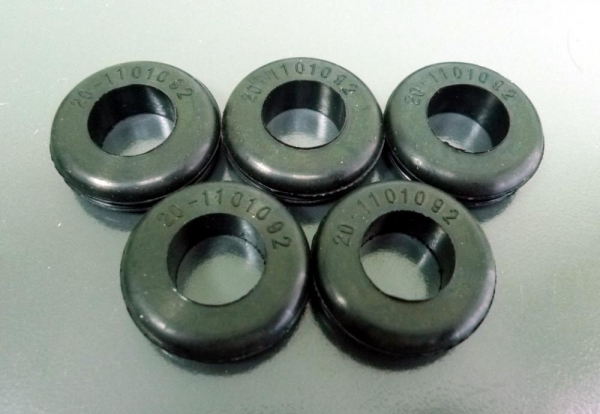 Втулка уплотнительная шланга масляного радиатора ГАЗ