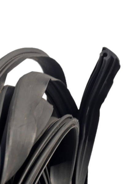 Уплотнитель стекла форточки (подвиж.) ПАЗ СЗРТ