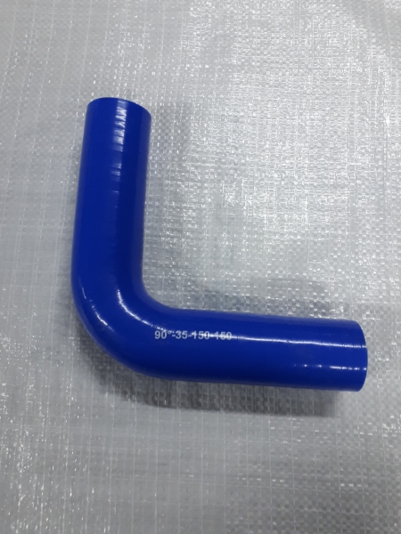 44 Патрубок радиатора угловой 35/150/150^90 силикон CARUM
