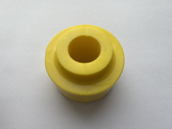 44 Втулка опорная продольной штанги (ж)